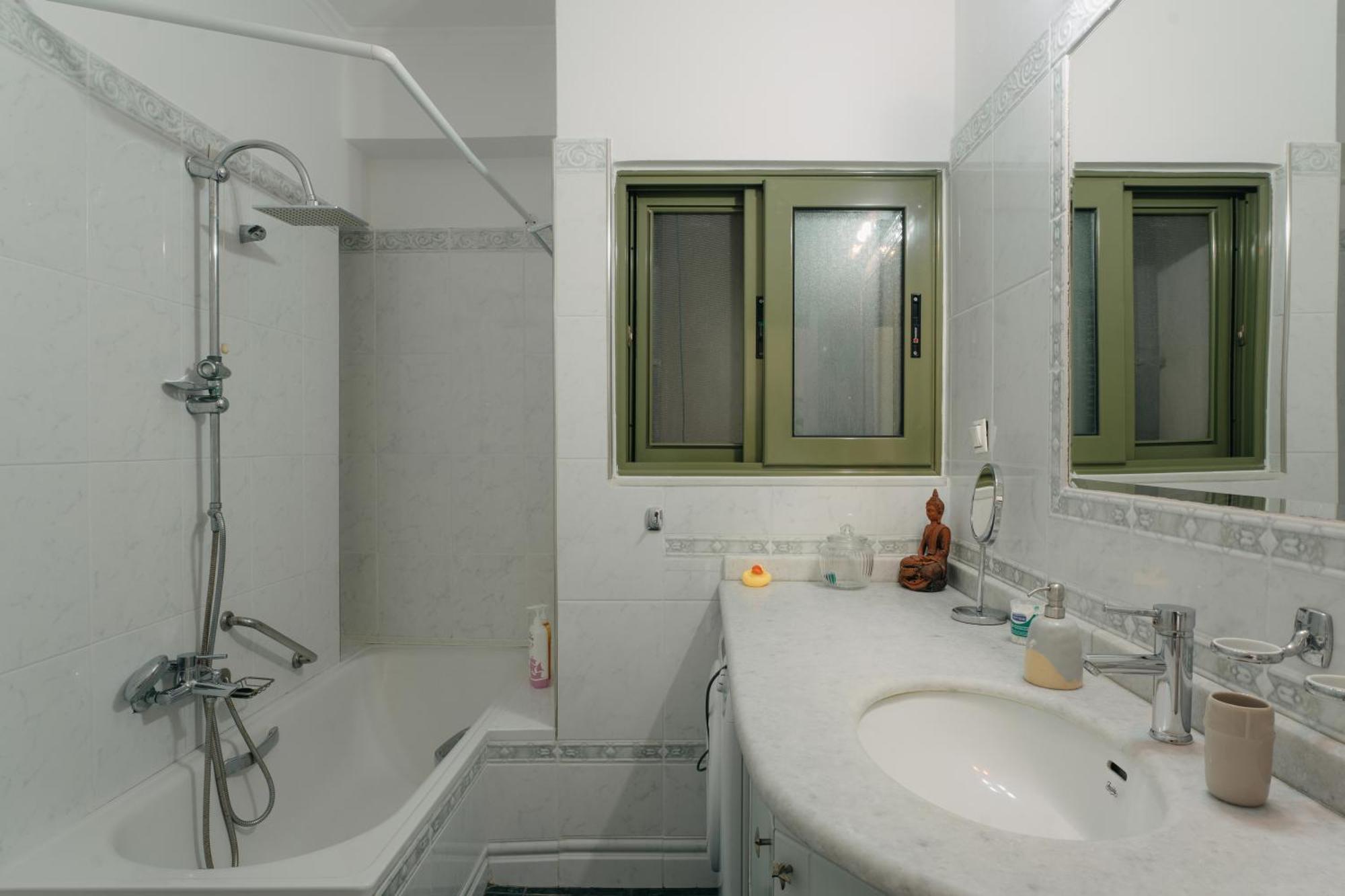 Lazarus 2Bd Apartment In The Center Patras Exteriér fotografie